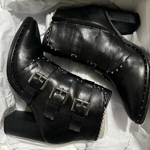 Women’s steve madden ankle booties